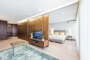 GuestReady - Theater House